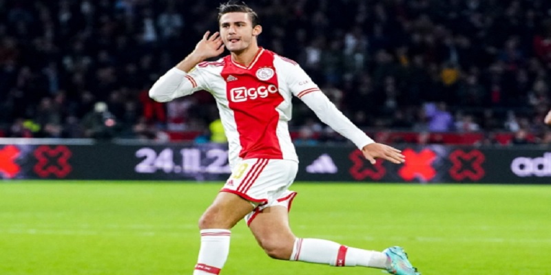 thong-tin-cau-thu-lorenzo-lucca